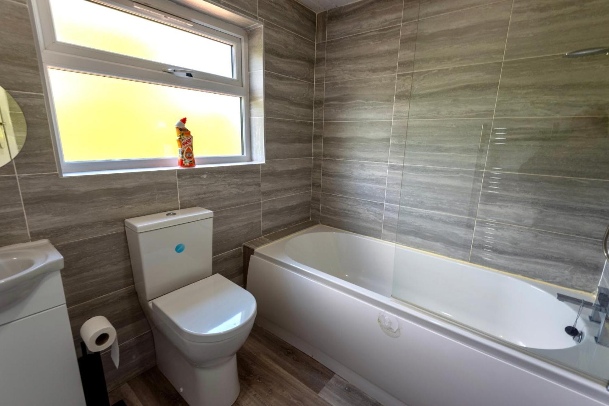 Double Room In Refurbished 5 Bed Home With Wifi And Tv BW Room 4 Solihull Eksteriør billede